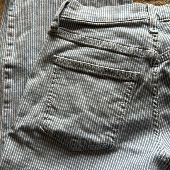 Universal Thread Jeans - Picture 6 of 6